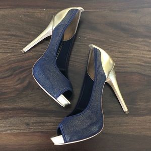 Report Signature “Toluca 2” heels - Never worn!